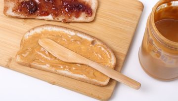 Γιατί το πάντα τρώει μπαμπού;